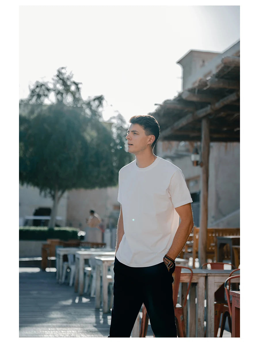 Men’s 2025 Seamless Polo Tee – Lightweight, Quick-Drying Fabric for Business-Casual & Gym Wear