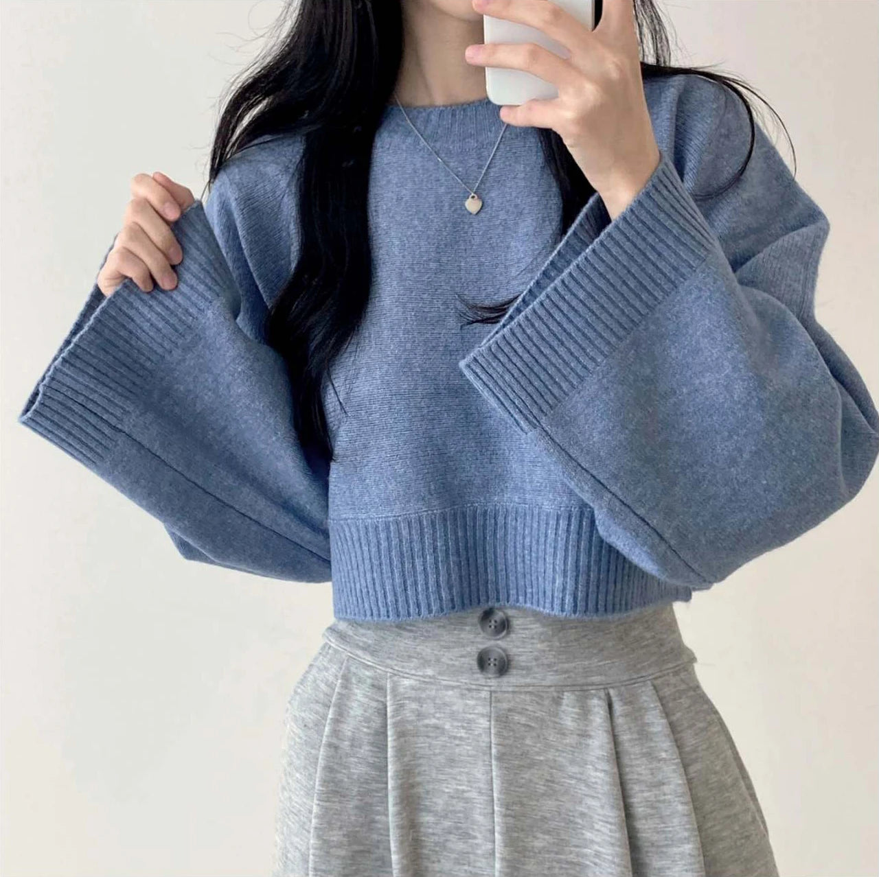 Chic Loose Women's Knit Sweater – Cozy Long Sleeve Round Neck Pullover for Autumn & Winter