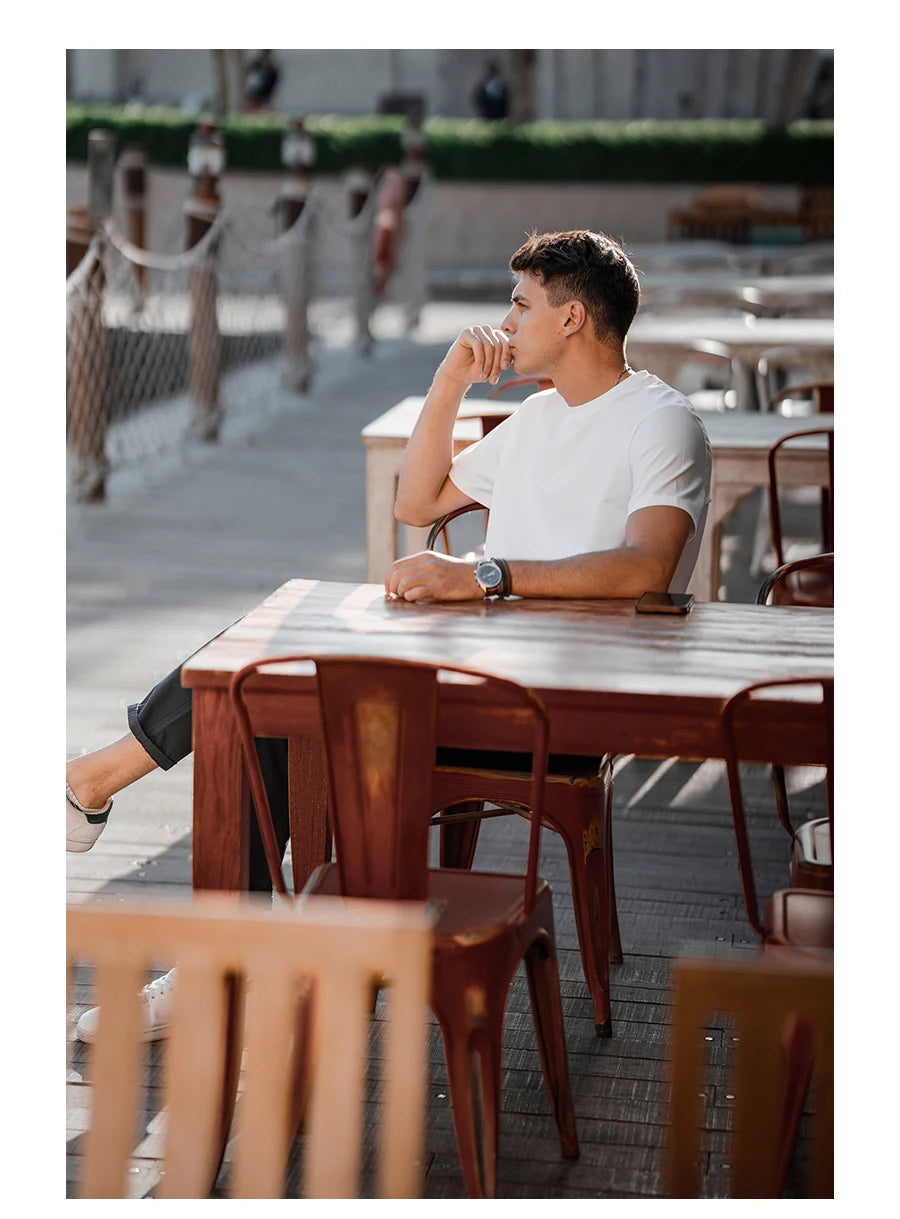 Men’s 2025 Seamless Polo Tee – Lightweight, Quick-Drying Fabric for Business-Casual & Gym Wear