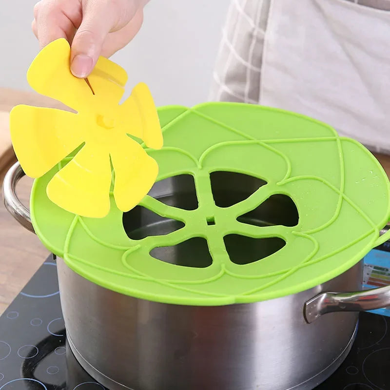 26CM Silicone Spill Stopper Lid – Heat-Resistant Cover for Pots and Pans, Multi-Purpose Microwave-Safe Kitchen Tool