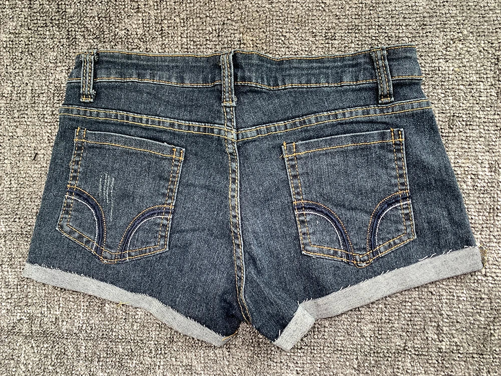 Summer Korean Style Low Waist Slim Fit Denim Shorts for Women, Y2K Elastic Hot Pants with Embroidery and Wrapped Design