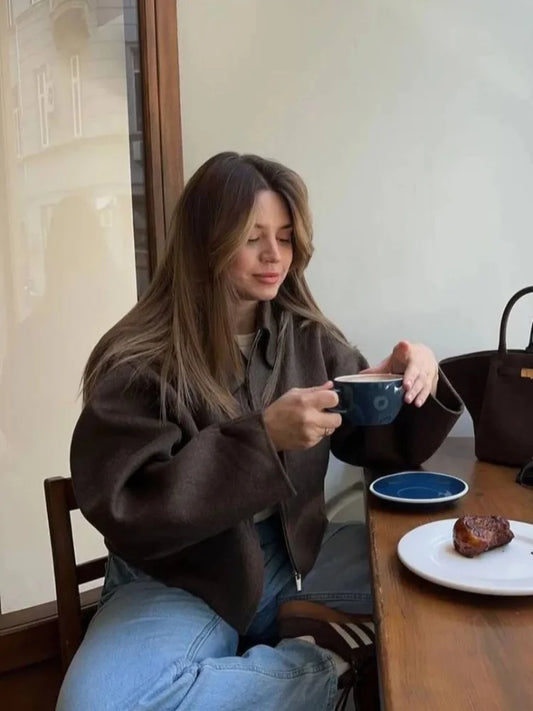 Women's Vintage Short Wool Blend Coat – Casual Zipper Jacket with Lapel Collar, Long Sleeves, Cozy Autumn 2024 Streetwear