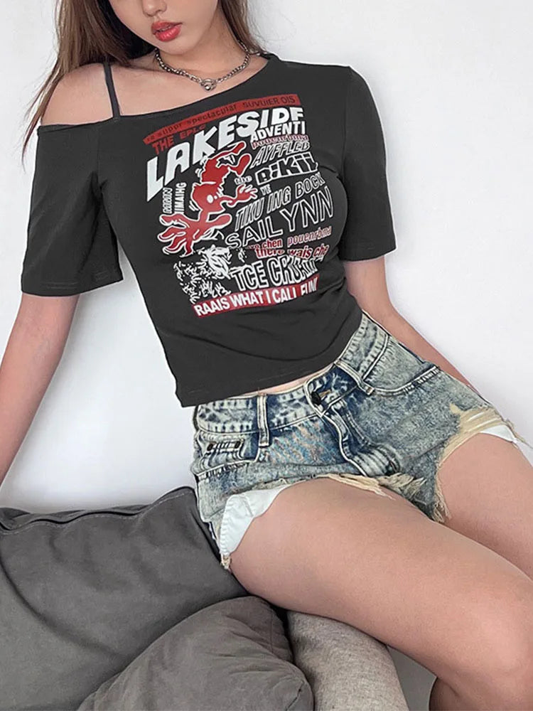 Y2K Off-Shoulder Gothic Crop Tee – Women’s Punk-Inspired Letter Print T-Shirt, Harajuku Aesthetic Grunge Streetwear, Slim Fit Summer Top