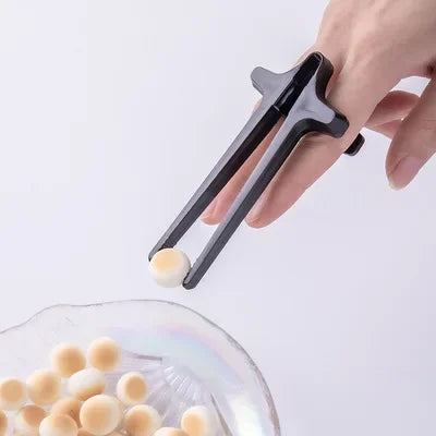 Hands-Free Finger Chopsticks for Snacks – Gaming Chopstick Tool for Eating Chips, Fruits, Sushi Without Mess