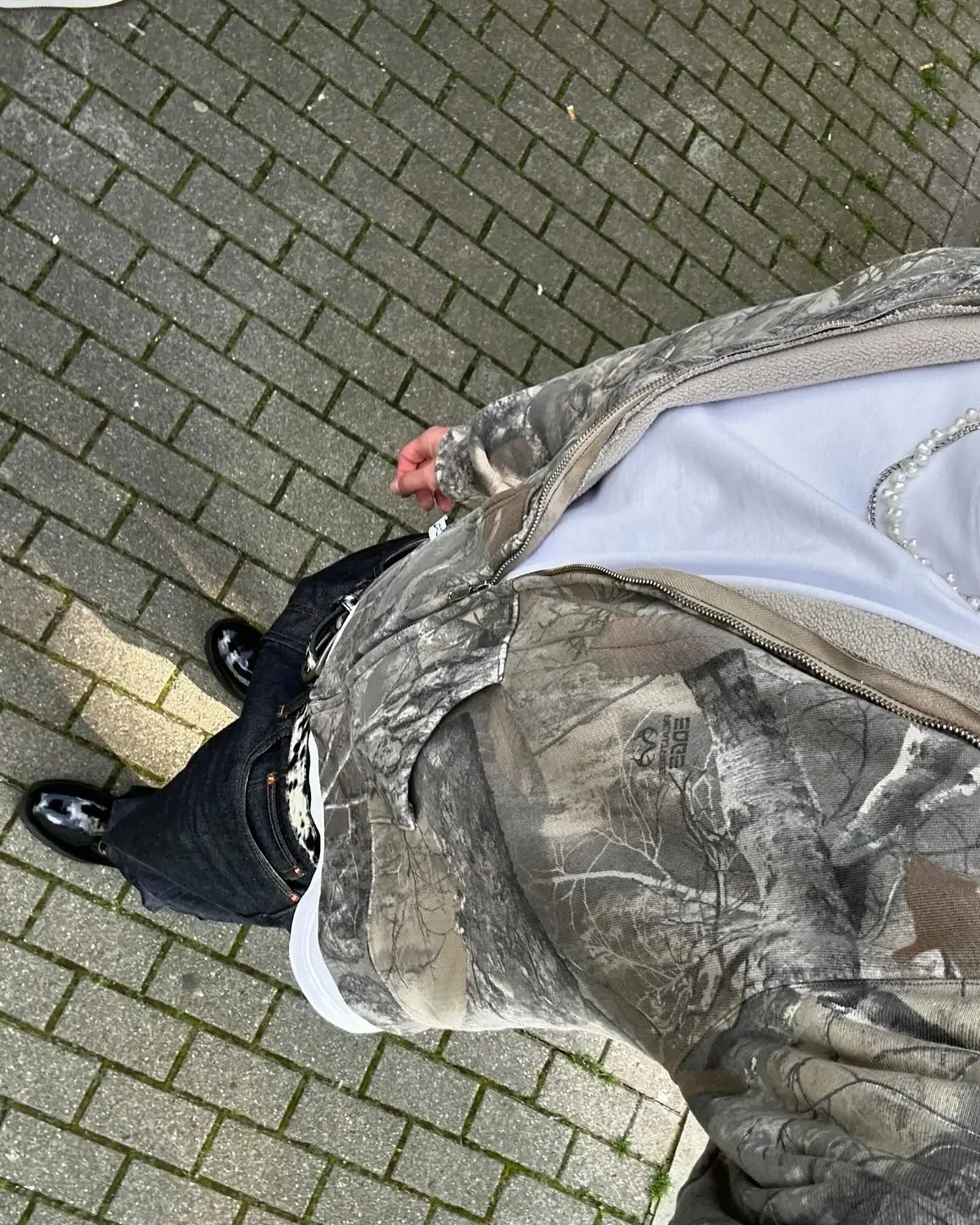 Y2K Camouflage Leaf Print Hoodie – Unisex Retro Streetwear Loose Fit Hip Hop Sweatshirt for Men & Women