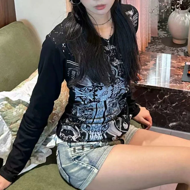 Vintage Gothic Graphic Tee for Women – Y2K Aesthetic Black Punk V-Neck T-shirt, Retro Grunge Harajuku Style