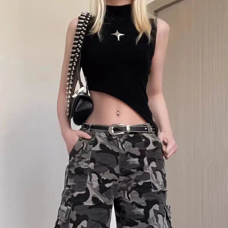 Y2K Style Women's Sleeveless Knit Crop Top – Stretchy Fitted Sweater Vest with High Neck and Asymmetrical Hem, 90s E-Girl Summer Fashion 