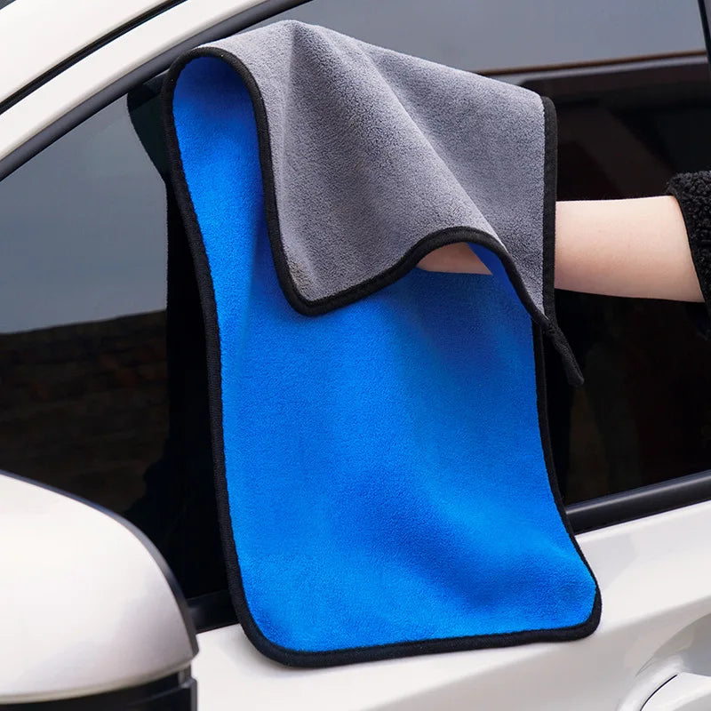 Quick-dry microfiber car towel, 30x40cm, soft and highly absorbent cleaning cloth, perfect for auto detailing and car care.
