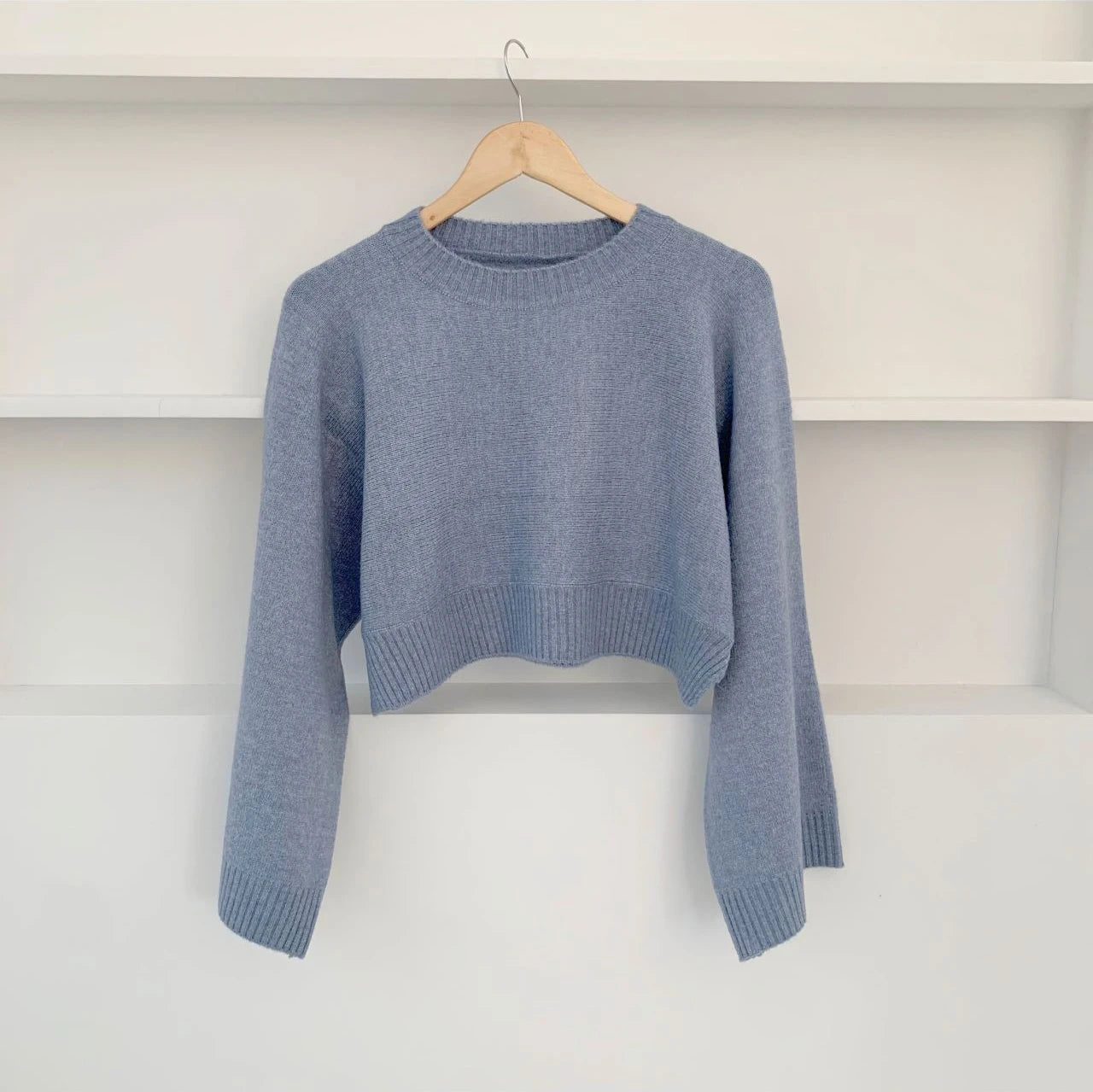 Chic Loose Women's Knit Sweater – Cozy Long Sleeve Round Neck Pullover for Autumn & Winter