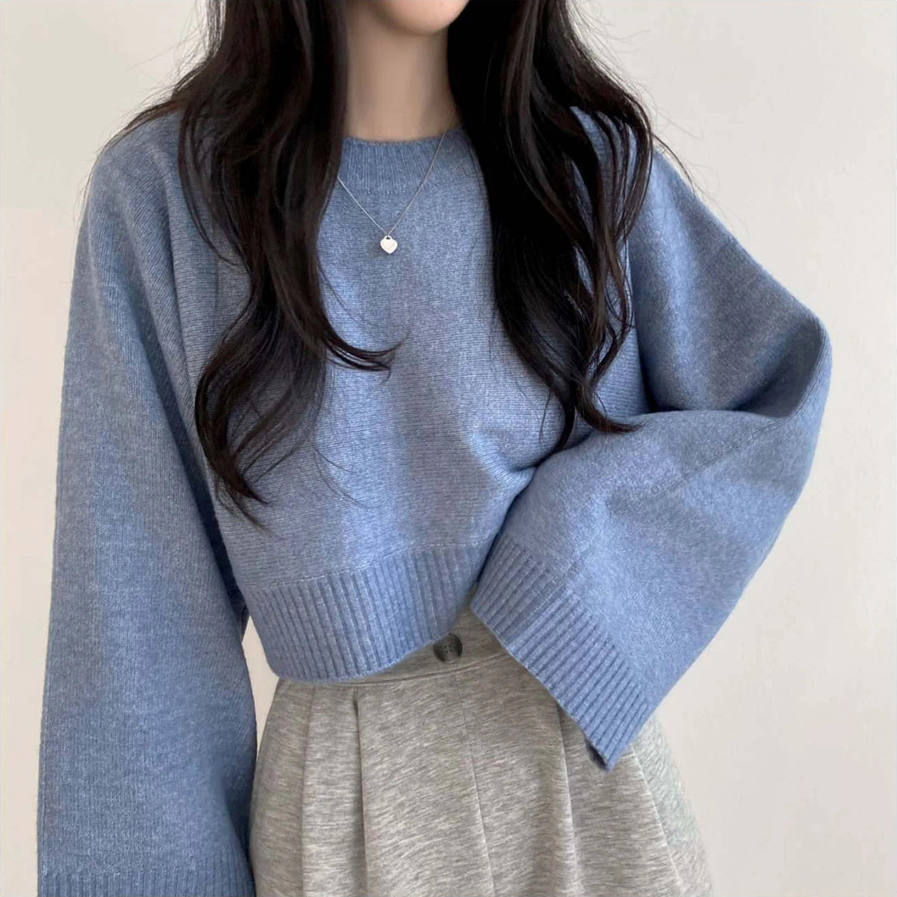 Chic Loose Women's Knit Sweater – Cozy Long Sleeve Round Neck Pullover for Autumn & Winter