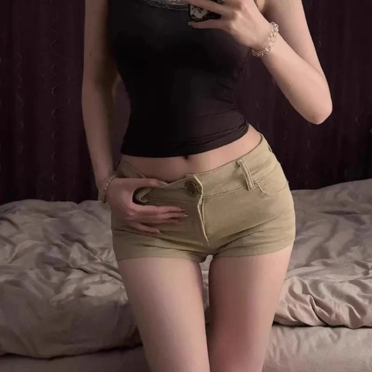 2025 Summer Women's Low-Rise Khaki Denim Shorts – Vintage Y2K Slim Fit Hot Pants for Sexy Street Style