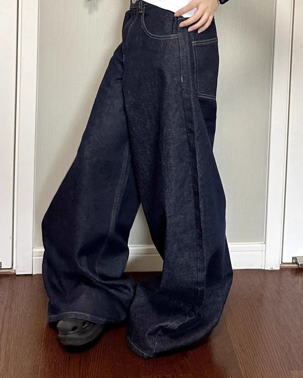 New Unisex Black Washed Wide-Leg Jeans – High Street Style Loose Straight Pants for Autumn and Winter