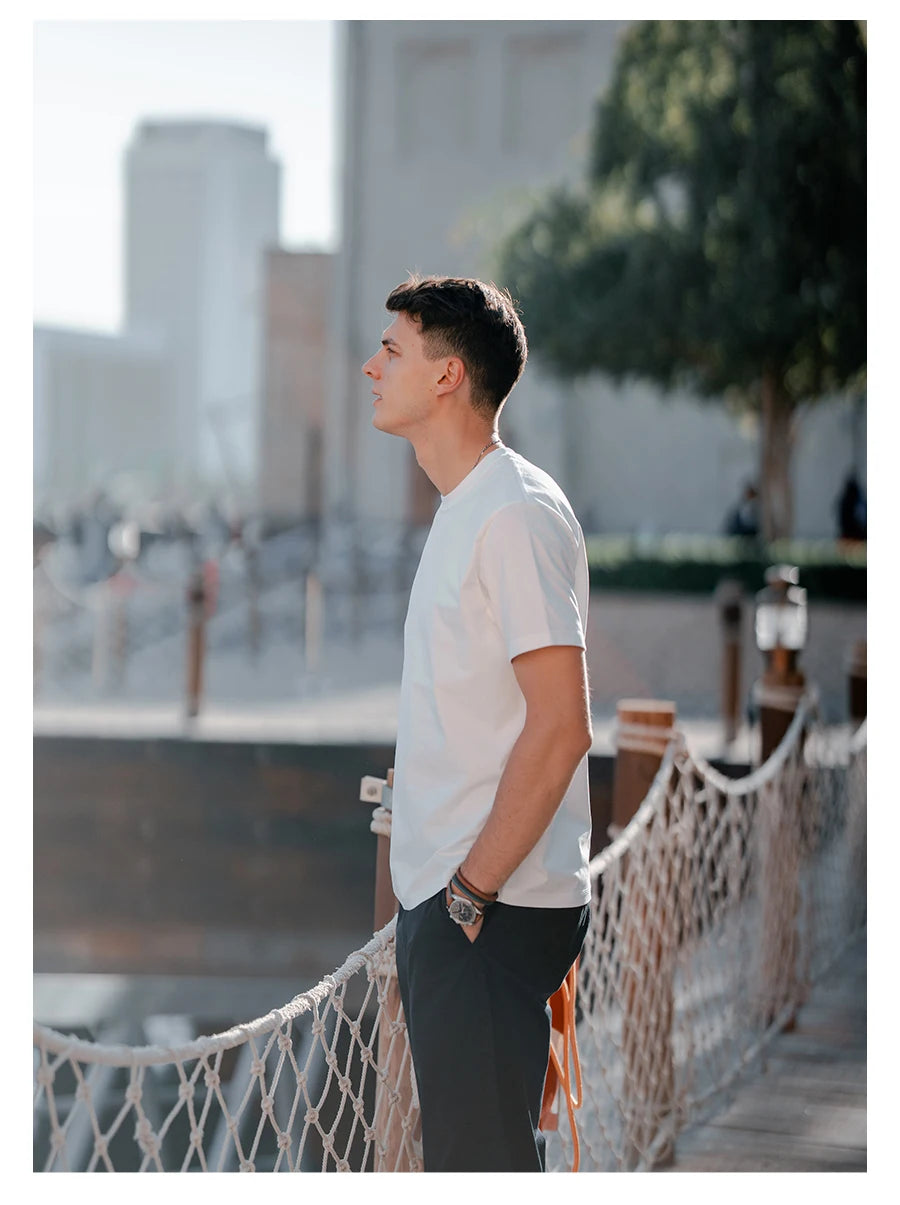 Men’s 2025 Seamless Polo Tee – Lightweight, Quick-Drying Fabric for Business-Casual & Gym Wear