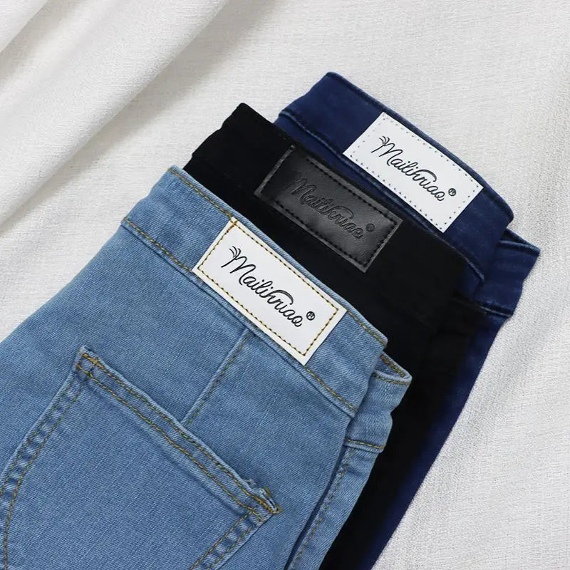 Trendy Slim Fit Women's Shorts – Solid Color, Retro-Inspired Summer Streetwear in 3 Colors