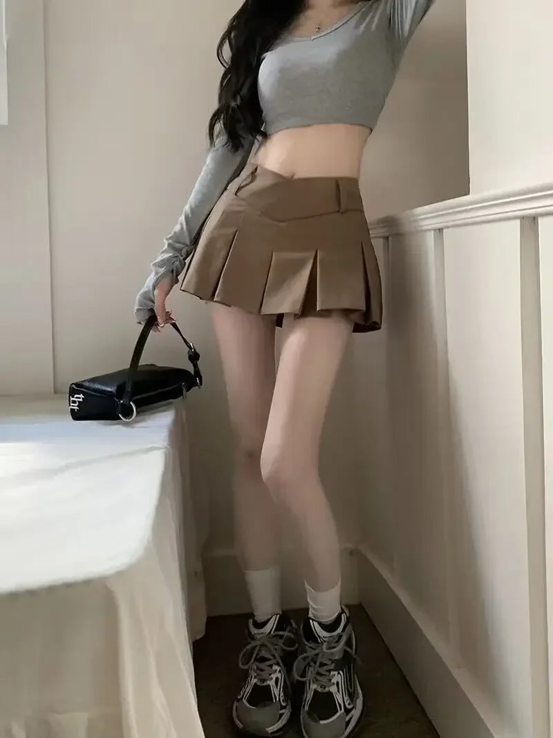 Women’s Retro V-Waist Pleated Mini Skirt – Summer Casual Streetwear, Sexy & Stylish High-Waist Short Skirt for Girls and Ladies