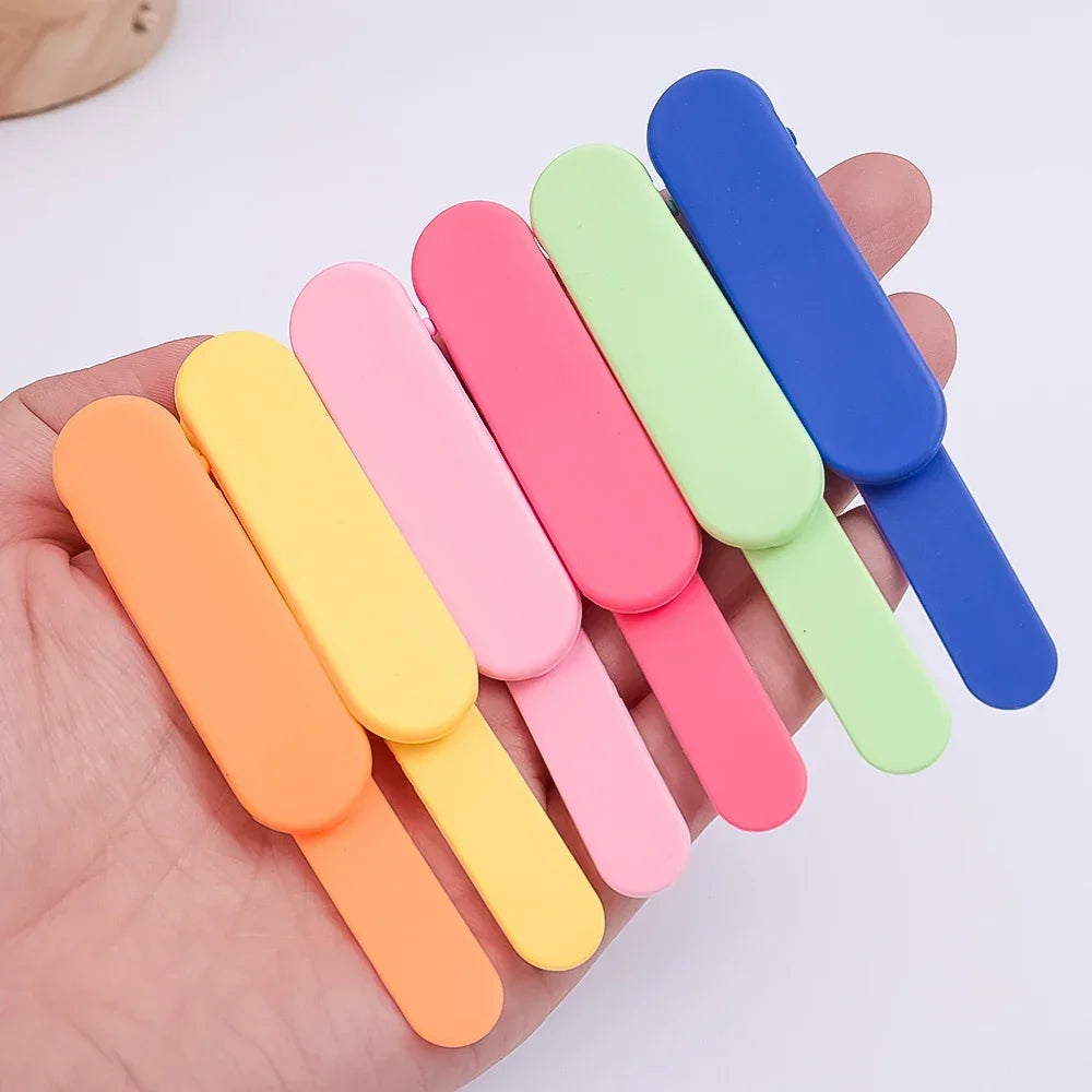 Colorful Automatic Page-Tracking Bookmarks Clip for Students, Women, and Office Use