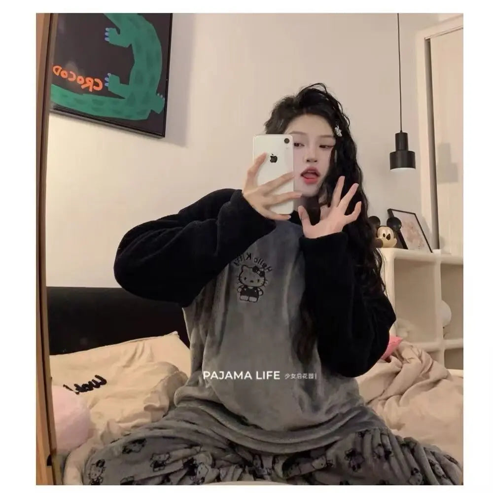 Y2K Hello Kitty Winter Flannel Pajama Set for Women – Cozy Cartoon Loungewear, Loose Fit, Warm Homewear Suit