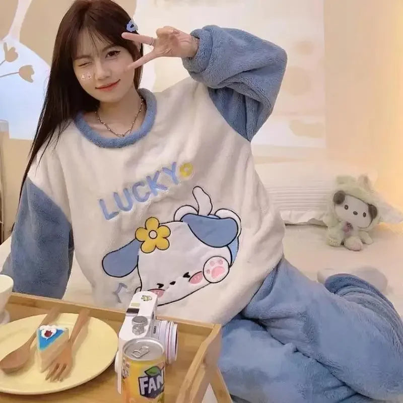 Y2K Hello Kitty Winter Flannel Pajama Set for Women – Cozy Cartoon Loungewear, Loose Fit, Warm Homewear Suit