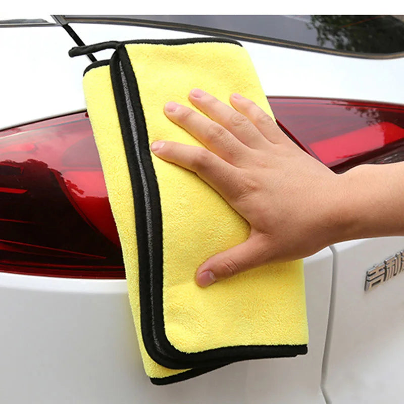 Quick-dry microfiber car towel, 30x40cm, soft and highly absorbent cleaning cloth, perfect for auto detailing and car care.