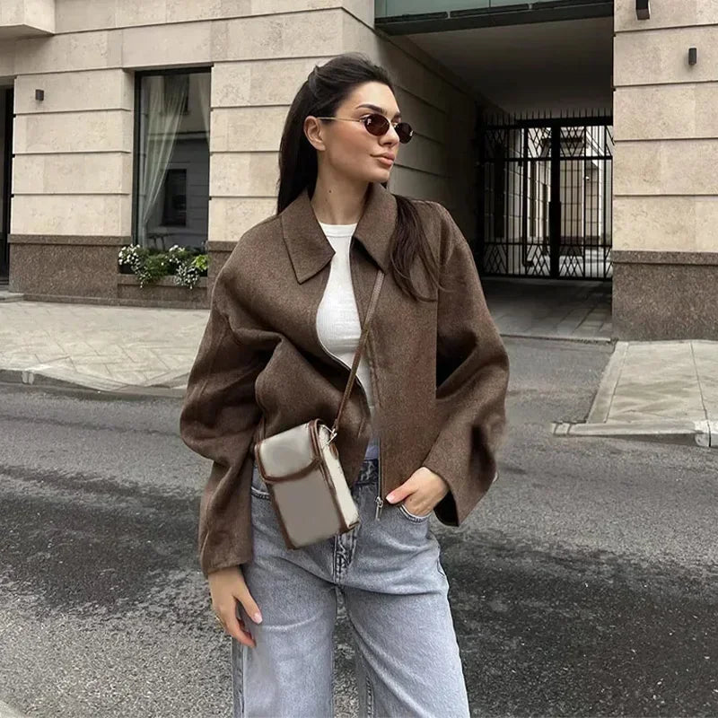 Women's Vintage Short Wool Blend Coat – Casual Zipper Jacket with Lapel Collar, Long Sleeves, Cozy Autumn 2024 Streetwear