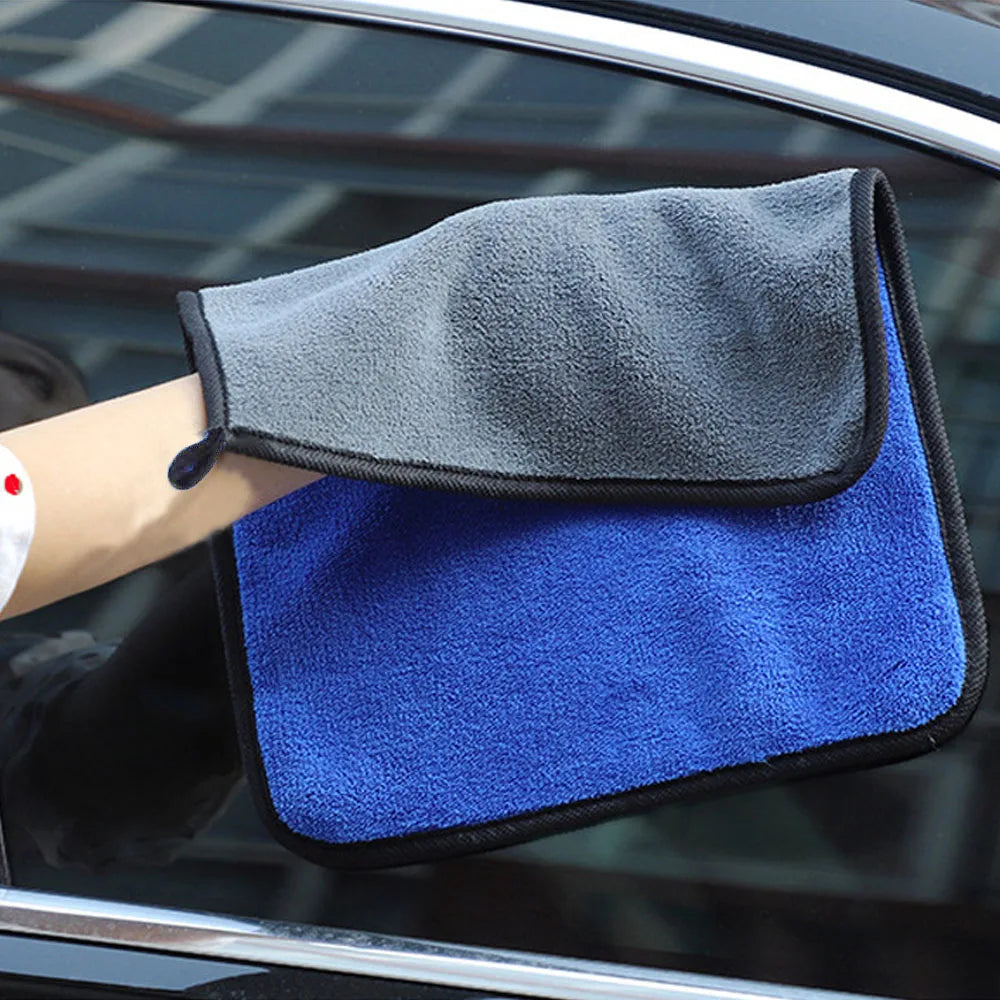 Quick-dry microfiber car towel, 30x40cm, soft and highly absorbent cleaning cloth, perfect for auto detailing and car care.
