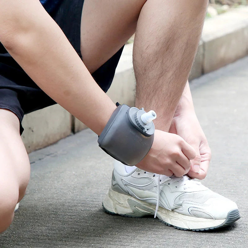Portable Sports Wrist Water Bottle – Ideal for Running, Cycling, Hiking, and Climbing