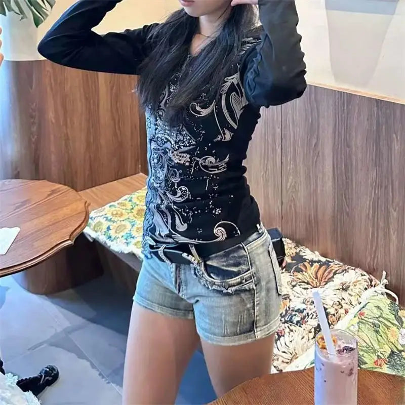 Vintage Gothic Graphic Tee for Women – Y2K Aesthetic Black Punk V-Neck T-shirt, Retro Grunge Harajuku Style