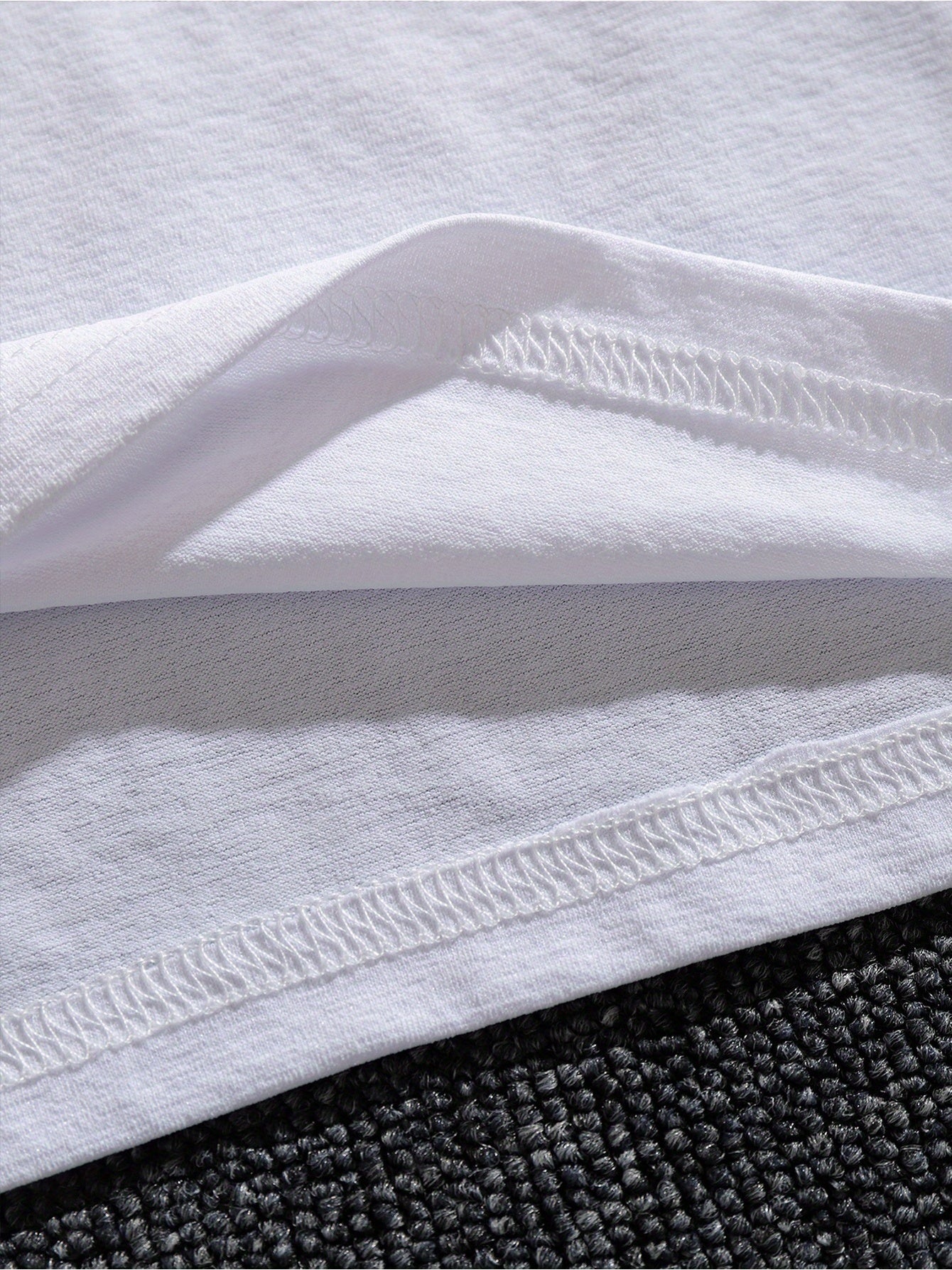 Men’s White Printed T-Shirt – Loose Fit, Trendy Streetwear for Summer