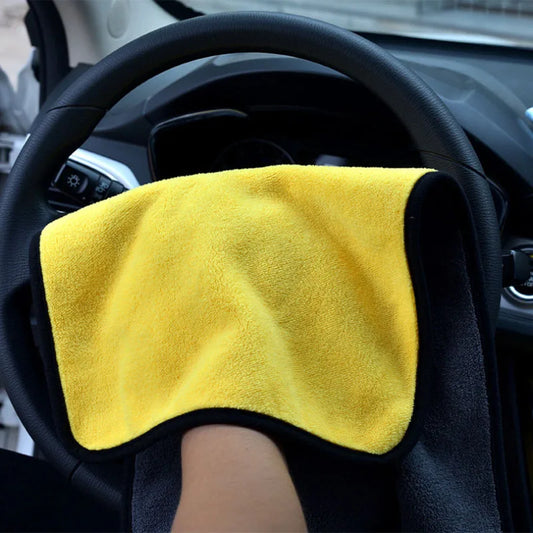 Quick-dry microfiber car towel, 30x40cm, soft and highly absorbent cleaning cloth, perfect for auto detailing and car care.