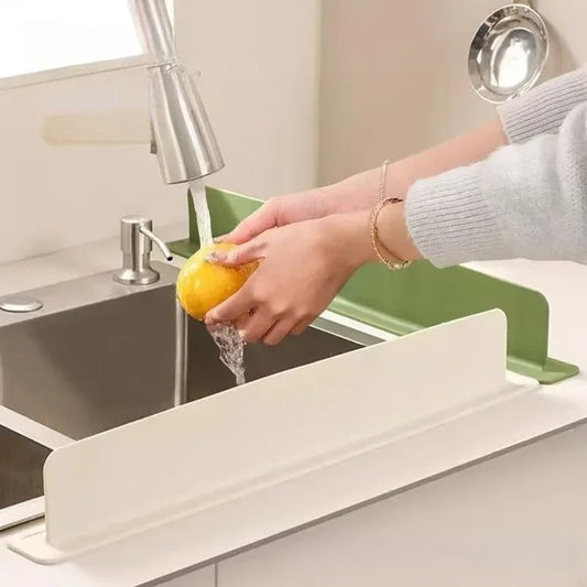 Silicone Splash Guard for Kitchen Sink, Waterproof and Easy to Clean, Universal Fit Kitchen Accessory for Home Use