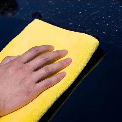 Quick-dry microfiber car towel, 30x40cm, soft and highly absorbent cleaning cloth, perfect for auto detailing and car care.