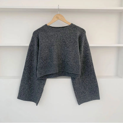 Chic Loose Women's Knit Sweater – Cozy Long Sleeve Round Neck Pullover for Autumn & Winter