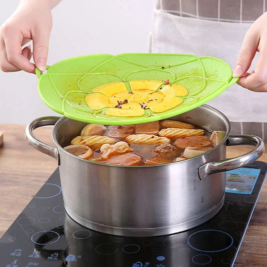 26CM Silicone Spill Stopper Lid – Heat-Resistant Cover for Pots and Pans, Multi-Purpose Microwave-Safe Kitchen Tool